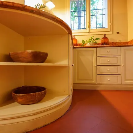 Aldrovandi, With Private Garden Daire *