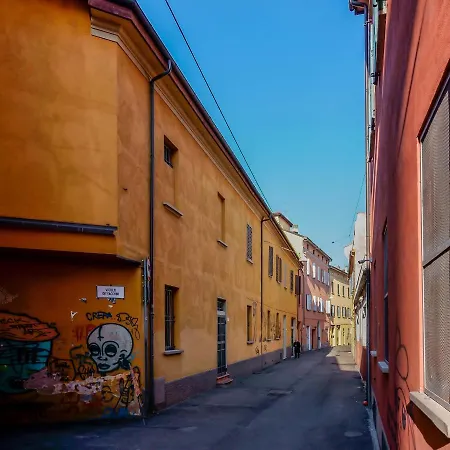 Aldrovandi, With Private Garden Apartment Bologna