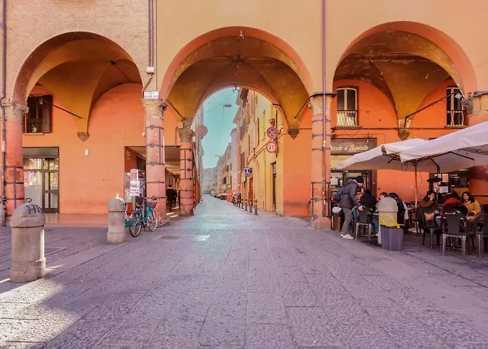 Aldrovandi, With Private Garden * 볼로냐