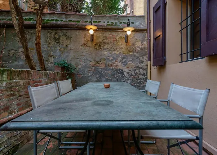 Aldrovandi, With Private Garden 아파트 *