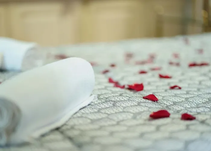 Appartamento Aldrovandi, With Private Garden Bologna