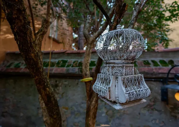 Appartamento Aldrovandi, With Private Garden Bologna