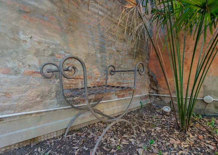 Aldrovandi, With Private Garden Bologna