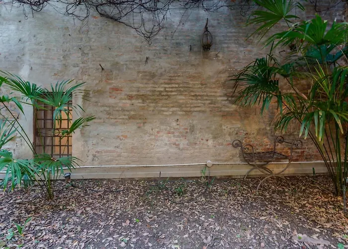 Aldrovandi, With Private Garden Bologna